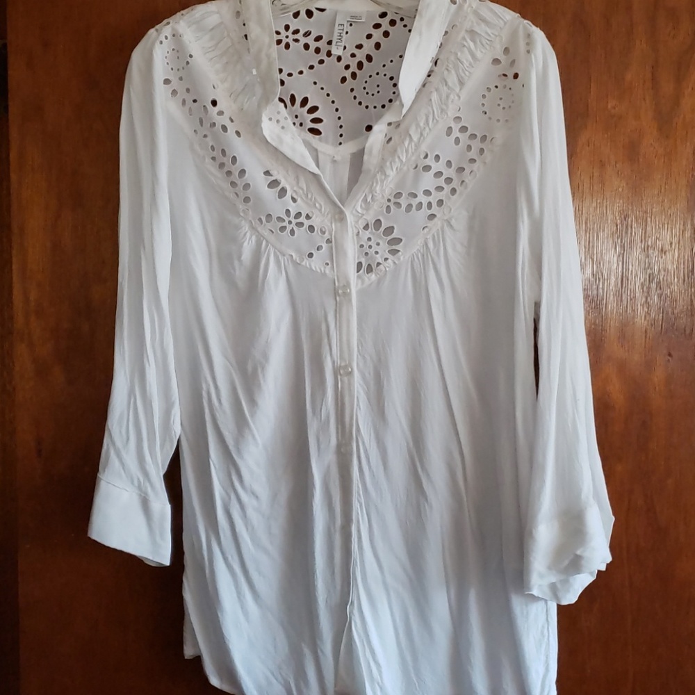 Ethyl white and lace button down blouse